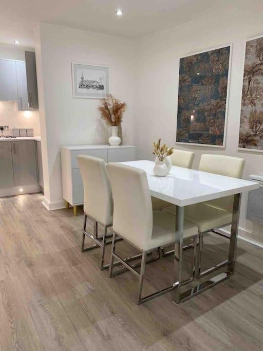 Luxury Town Centre Apartment Walking Distance To Rsc Theatre Stratford-upon-Avon Dış mekan fotoğraf