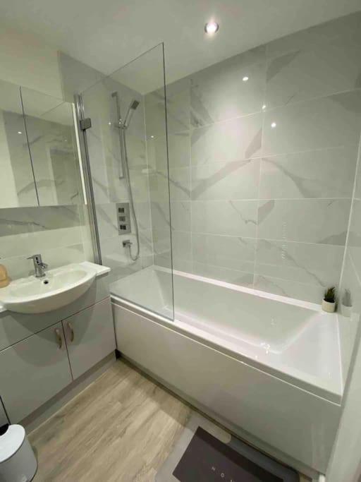 Luxury Town Centre Apartment Walking Distance To Rsc Theatre Stratford-upon-Avon Dış mekan fotoğraf